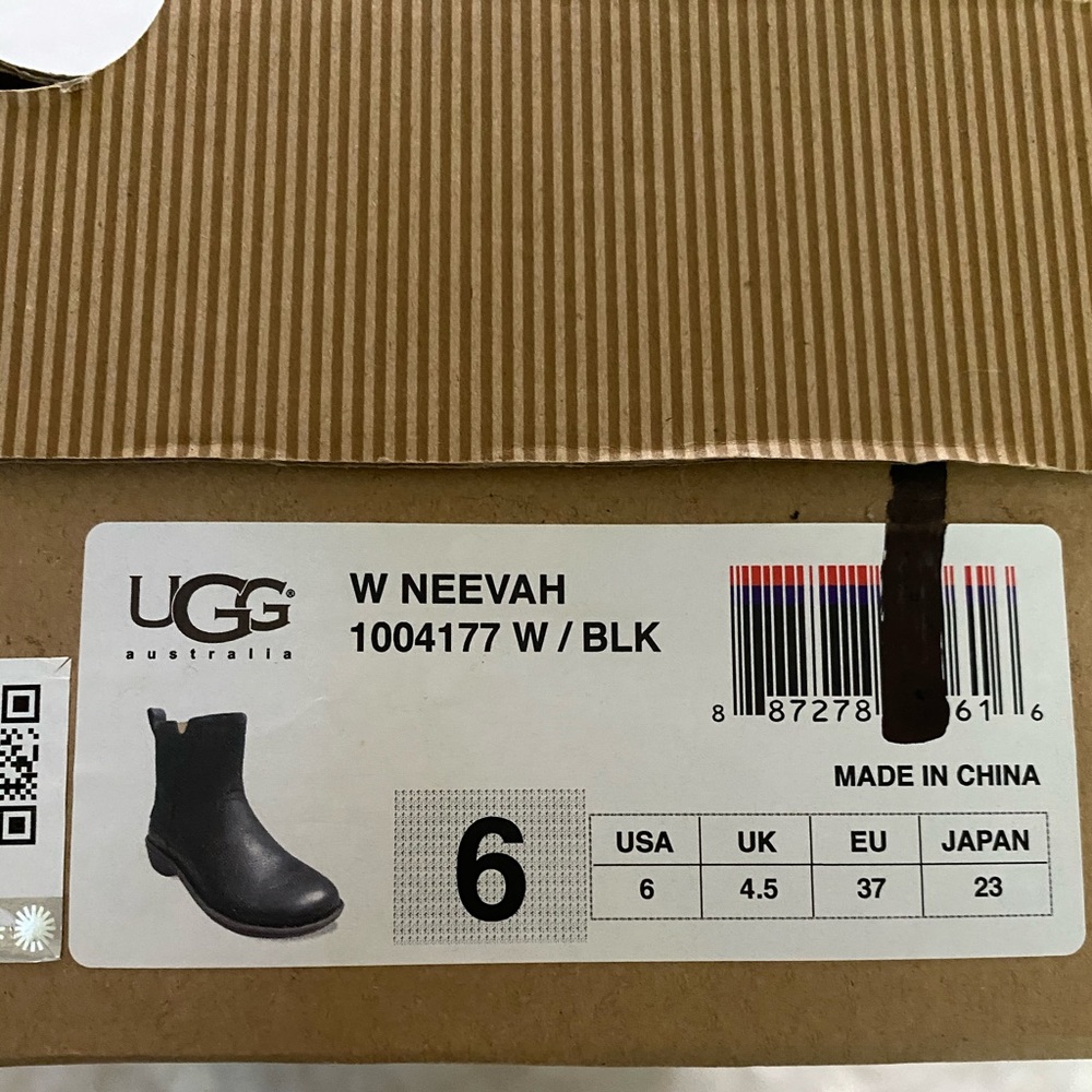Ugh Neevah Bootie size 6 - Picture 3 of 8